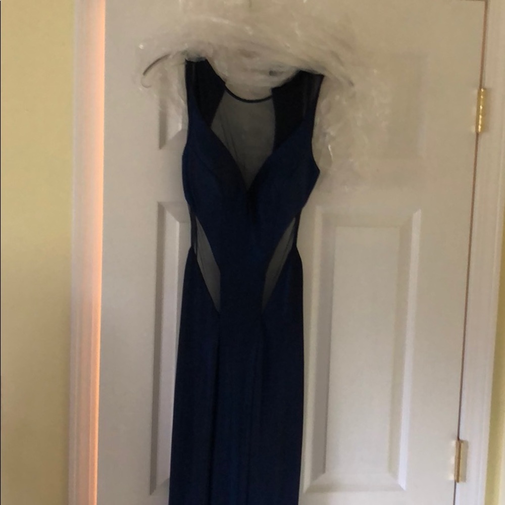 Fitted royal blue prom dress.